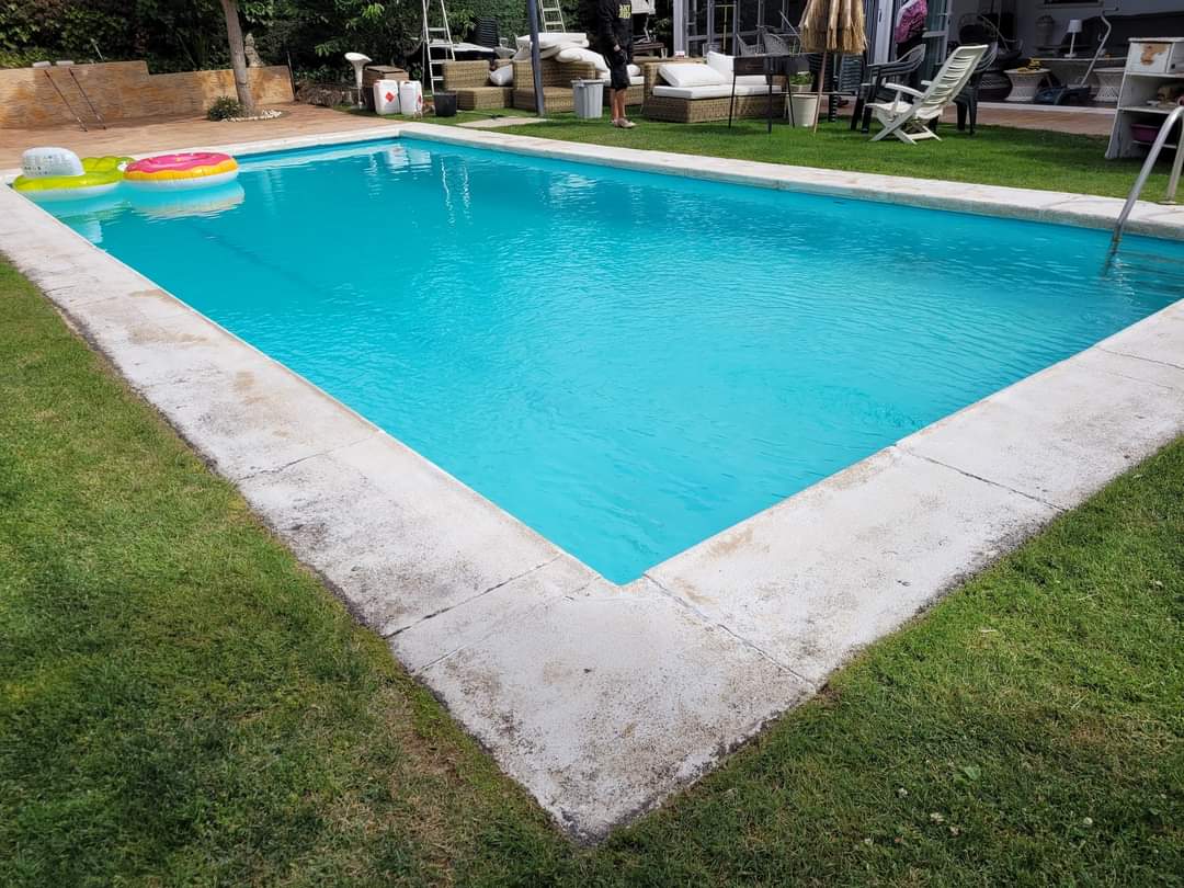 Acabado de piscina con arelite en Marbella